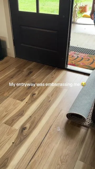 This rug actually made a bigger difference than I expected 😭 If your entryway is always a mess… this is the easy fix 🤍 #summervibes #tiktokshopmemorialday #washablerug #entrywayrug #homedecor