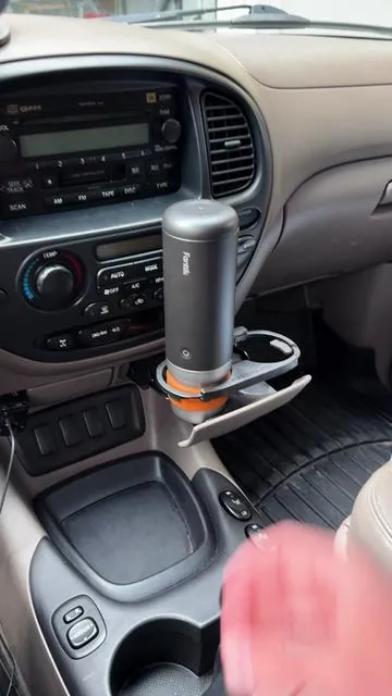 Fanttik's compact portable coffee machine has practically turned my car into a coffee shop!#Fanttik #fanttiksuperbrandday #fathersdaygift #coffeecup #lifehack 