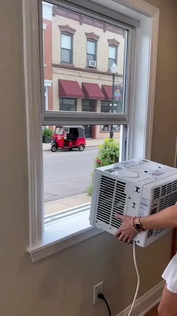 Lo compré por 300 dolares y ahora estoy un poco indeciso……#Midea #Greenish #Grenish #airconditioner #ac 