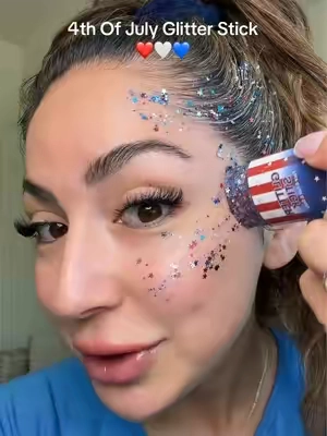 I'm obsessed, these glitter sticks are perfect for the 4th of July #4thofjuly #glitterstick #faceglitter 
