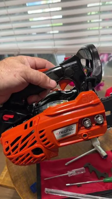 #chainsaw #treeclimber #treeservice #treesurgeon #fathersday 