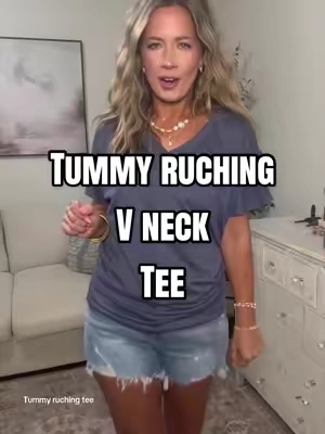 Doesn’t cling to the belly!!!✨ @WIHOLL #vneck #summertee #SummerVibes #tiktokshopsummerturnup #basictee 