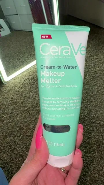 New!!! @CeraVe makeup melter if you’re in need of a good make up remover you’re gonna wanna grab this one click the cart purchase  🛒👆🏼🛒👆🏼🛒👆🏼 #m#makeupremovalc#ceraves#skincares#sensitiveskin