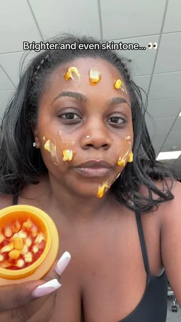 @medicube global took the 3 top brightening agents kojic acid, turmeric and niacinamide and put them in hese capsule to give us brighter and even skin !!  #medicube #brighteningskincare #evenskintone #dealsforyoudays #koreanskincare 