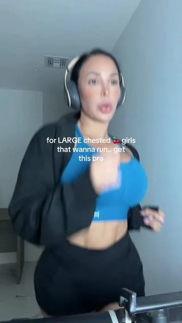 This sports bra will hold you DOWN #sportsbra #bra #largechest #tiktokshopspringglowup #summervibes 