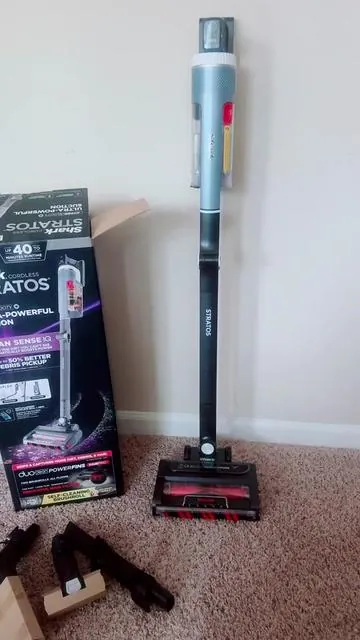 Powerful suction, smart dirt detection, and anti-hair-wrap technology all in one cordless vacuum. The Shark Stratos makes everyday cleaning simple and efficient. 🦈✨ #SharkStratos #CordlessVacuum #VacuumCleaner #tiktokmademebuyit 