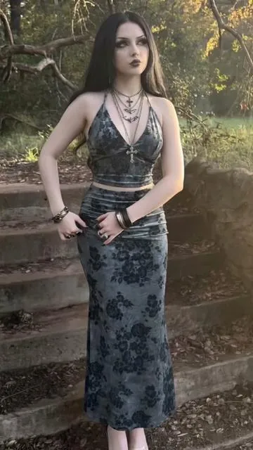 #goth #gothic #gothgirl #viral #skirt