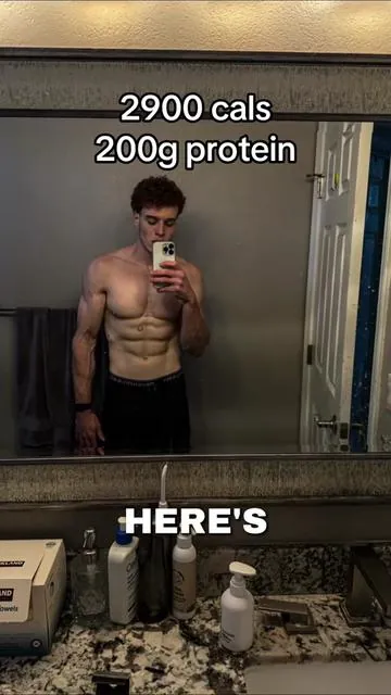 This will be my biggest bulk yet. Aiming to gain 50-75lbs. We going mainstream once my cut is over 😂💯 #fulldayofeating #bulking #highcalorie #highprotein #fitness 