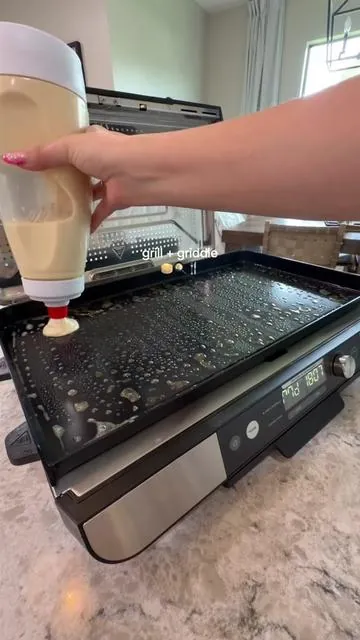 it’s the lid for me 😍 #ninjasizzle #griddle #indoorgrill #cooking #grill 