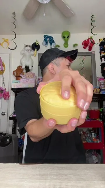 I got a Dumpling from the tiktok shop! 🥟🎈  can you guess the right amount of squishies I have in my bin?  #dumpling #mysterybox #squishy #collection #trending 