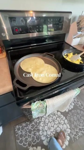 This 14 inch cast-iron pizza pan makes the perfect comal! Good on any stove top, oven safe to 400° and you can use it on your grill or over a campfire. #comal #tortilla #tortillas #castiron #castironcooking 