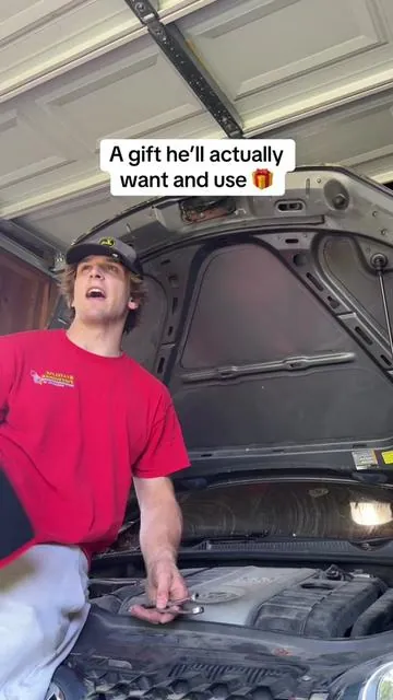 I need this for myself 😭 #cars #FathersDay #fathersdaygiftideas #magentictoolmat #mechanic 