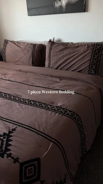 Sooo comfy! 🤎 #westernhome #bojobedding #farmhousestyle #bedding #fyp 