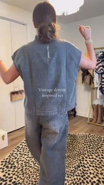 A TikTok shop slay! Wearing gray in a small ✨