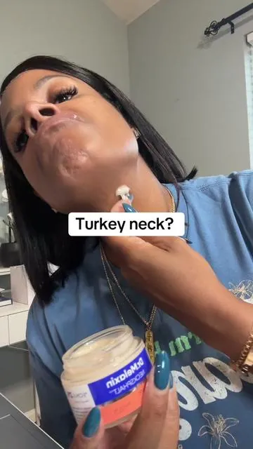 Neck cream skin moisturizer for neck 