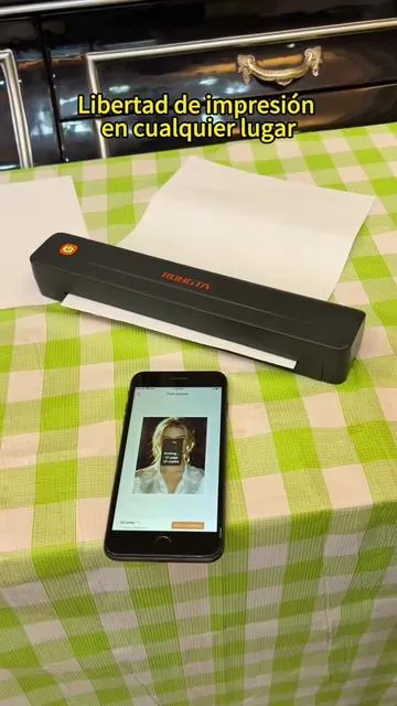 ¡Espera!🤯 ¡Por fin una impresora que puedo llevar a todos lados! Se conecta por Bluetooth a mi celular, imprime fotos, PDFs o listas sin tinta. Tamaño bolsillo, batería épica, app facilísima. ¡Estoy obsesionada! #impresoraTermica #impresoraInalambrica #impresoraPortatil #dealsforyoudays #summerwins 