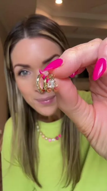I love these triple hoop earrings! Saves me from getting more piercings! 🤪😍 @PAVOI  #Pavoi #hoopearrings #Earrings #DaintyEarrings #TikTokShopCreatorPicks 
