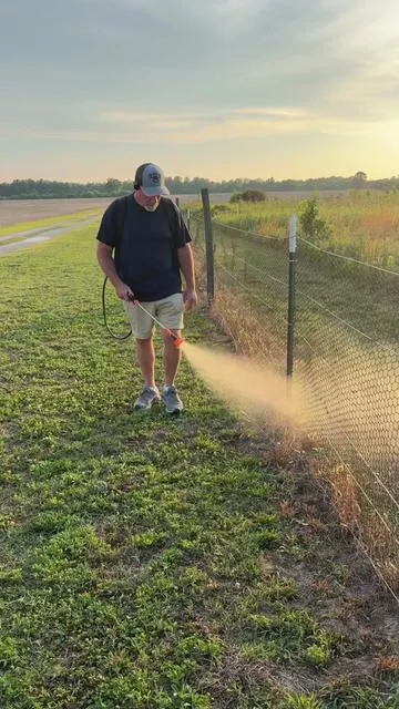 Battery Powered Backpack Sprayer #backpacksprayer #sprayer #dealsforyoudays #summerwins #tiktokshopsummerturnup @SideKing US 