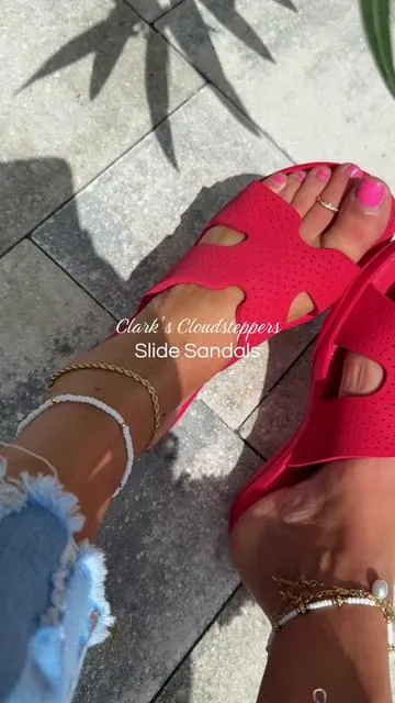 Clark’s Cloudsteppers Slide Sandals #sandals #qvcsuperbrandday #dealsforyoudays #tiktokshopsummerturnup #qvcloyaltyprogram @QVC, Inc 