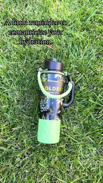 For anyone who leaves the house with one drink and somehow needs three more by noon, this bottle is the fix. Big enough for all-day hydration, sleek enough to carry everywhere, and made to handle summer heat without the sweaty bottle mess. @COLDEST  #waterbottlecheck #hydrationtok #summermusthave #coldest