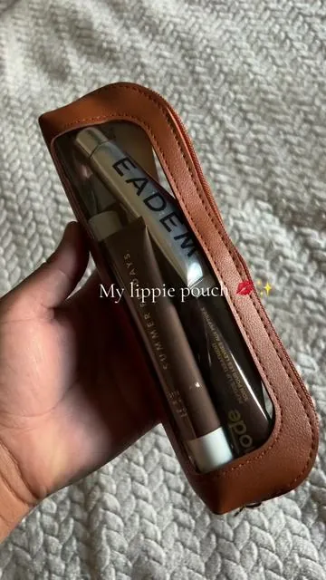 I love that its see through so I can find the lippie I want quick 😋 #makeuppouch #pouchbag #lippiepouch #makeupessentials #tiktokshop 