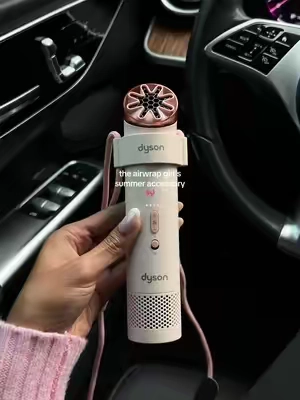 #dyson #portablefan #summeressentials #handheldfan #dysonairwrap 