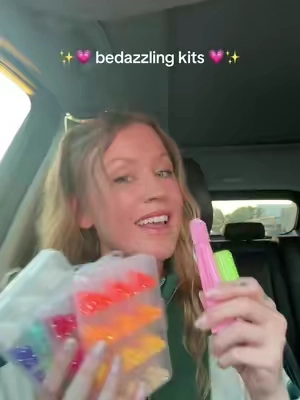 Grab one for you & your daughter! 💗✨ #bedazzling #bedazzlingkit #motherdaughter 