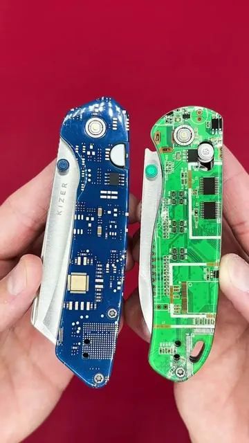The Kizer PCB (Printed Circuit Board) knives. Limited to only 300 Drop Bears and 100 Madracs. Each serial numbered on the liner. Super unique with real computer board chips in the handle. @KIZER EDC #foldingknife #pocketknife #everydaycarry #edcknife #knifecollector 