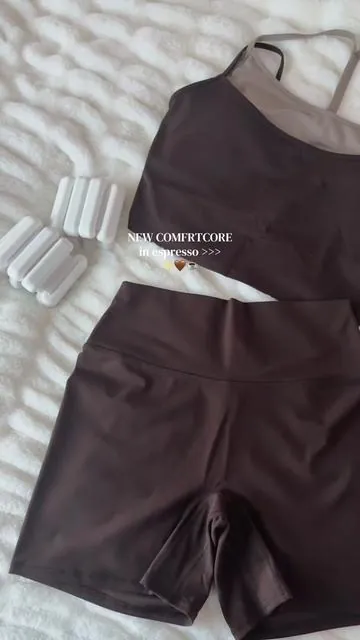 the espresso in the double layer crop tank and biker shorts tho…🤎 SO GOOD @Comfrt  #comfrtcore #neutralaesthetic #seamlessshorts #activewearset #comfystyle 