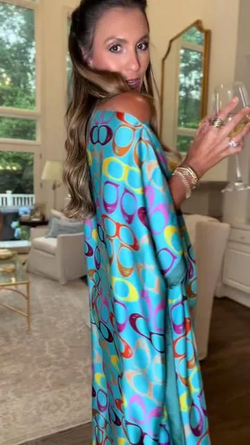 It’s giving bougie!! The elevated Moo Moo you need in every color! #summerdress #moomoo #summeroutfits #affordablefashion #vacationoutfits 
