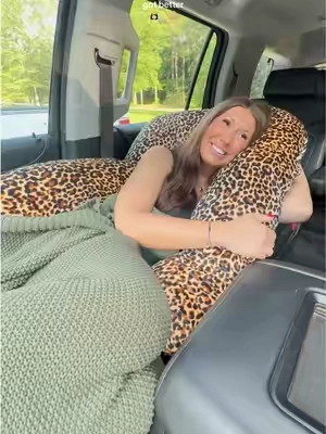 If I’m not driving, I’m relaxing… and this huge body pillow is basically a road trip essential for all the passenger princess’s 👸🏻 @Chilling Home #passenger #passengerprincess #pillow #roadtrip #dealsforyoudays 