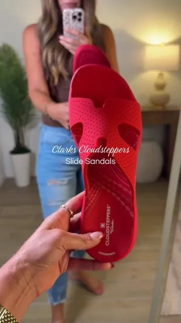 Clark’s Cloudsteppers Slide Sandals #sandals #dealsforyoudays #tiktokshopsummerturnup #qvcloyaltyprogram #qvctiktokshopsuperbrandday @QVC, Inc 