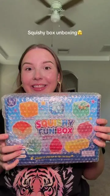 8 piece squishy box??🫣 #squishybox #squishyunboxing #sugarsquishy #applesquishy #cheesesquishy 
