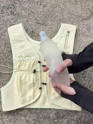 Are you ready to start running?#runningvest #Zelvot #runningessentials #hikingessentials #outdoorgear 