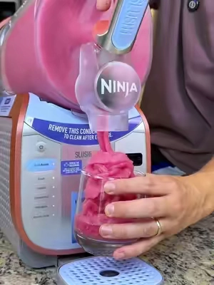 I’m using this all summer long😅🍧 #ninjaslushimax #ninjaslushi #frozenadultbeverages #tiktokshopdealsforyoudays #slushymaker 