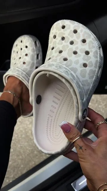 @Crocs finally adult animal print classic clogs!  #crocs #crocssandals #classicclogs #summerwins #dealsforyoudays 