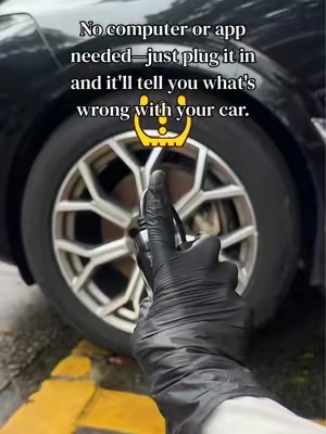No computer or app needed—just plug it in and it'll tell you what's wrong with your car.#tiktokshopitalia #obd2 #scanner #checkengine #checkenginelight