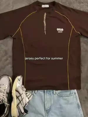 I’m 5’10, 160 Ibs wearing a size Medium 🤝 #jersey #outfitinspo #fashiontiktok #dealsforyoudays