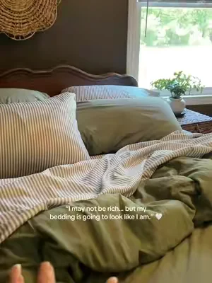 I’ve learned that creating a cozy bedroom isn’t about spending a fortune—it’s about choosing pieces that make your space feel warm, inviting, and a little luxurious. This comforter set gave my bed that timeless, high-end look I was after, and I couldn’t love them more.#dealsforyoudays #summervibes #bedding #comforterset #comforter 