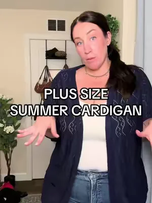These cardigans have been my best seller this week— when I tell you they’re going quickkkk! Such good quality too!! #plussizecardigan #eytino #cardigan #curvystyle #summeroutfits 