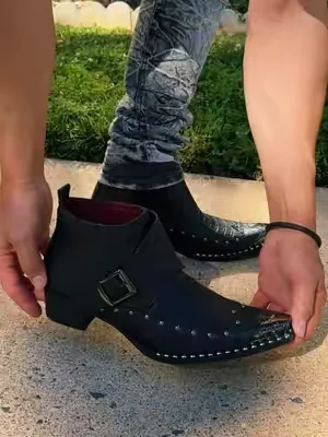 Botas al tobillo para hombre 👨🏻  Elige tu color favorito desde el carrito naranja para obtener + del 20% de descuento y envío gratis. 🇺🇸  #bootsformen #paratii #fyp #shoesformen #dealsforyoudays 