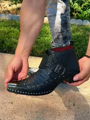 Botas al tobillo para hombre  Elige tu color favorito desde el carrito naranja y obtendrás descuento + envío gratis.  🇺🇸  #dealsforyoudays #paratii #caballos #bootsformentacticalboots #botinesvaqueros 