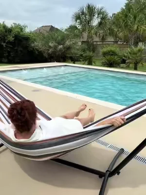 No trees, no problem. This hammock with stand sets up anywhere, giving you the perfect spot to relax in the backyard, at the campsite, or by the pool. Easy setup, sturdy support, and ready for summer lounging. #HammockWithStand #OutdoorLiving #tiktokshopcreatorpicks  #dealsforyoudays  #SummerVibes 