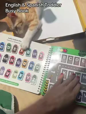 Montessori style busy book for toddler and preschool kids! Teaches English & Spanish , Learning and interactive busy book for kids! #BusyBook #ToddlerBook #Montessori #ToddlerBusyBook #preschoolactivities 
