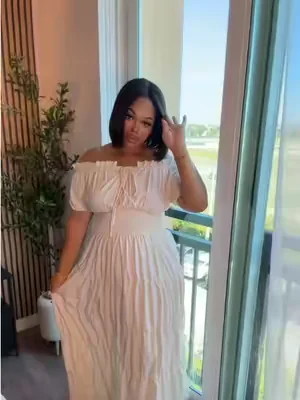 This dress is so ladylike #maxidress #maxidressseason #summerdress #summerwins #dealsforyoudays 