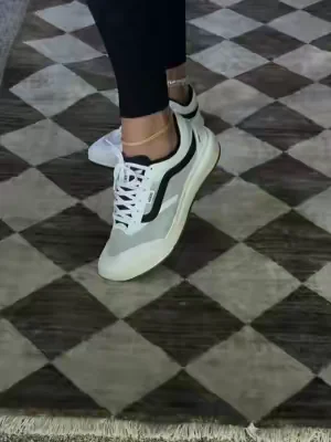 @vans  #summerwins #womensfashion #vans #sneakers #tiktokshopcreatorpicks 