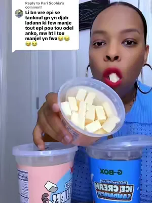 Replying to @Pari Sophia twò gou😂😍 #freeze #dried #ice #cream #Cubes 