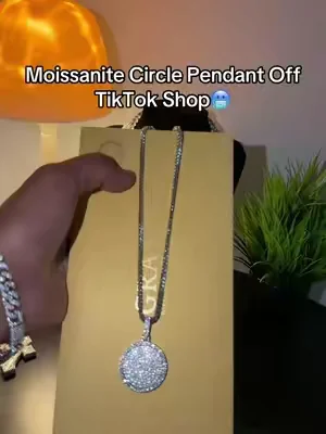 #moissanite #circle #pendant #moissanitejewelry #moissanitependant 