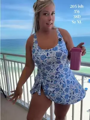 Flattering swimdress 🌊🌴☀️✨👏🏻 @EOMENIE #swimdress #fullcoverageswimsuit #modestswimwear #tiktokshopcreatorpicks #eomenieswimsuit 