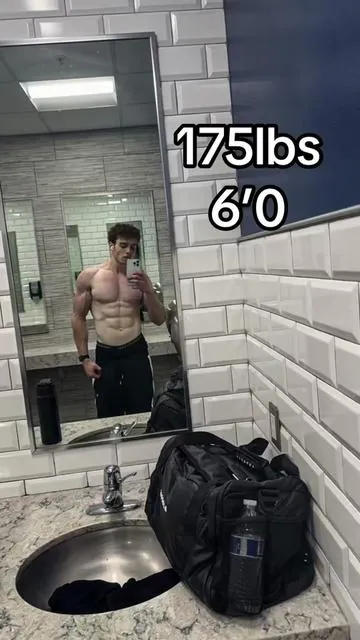 This was a rest day btw. Focused on quality proteins and complex carbs. Follow for more elite full days of eating  #Gymtok #fulldayofeats #bulkingtips #dealsforyoudays #fyp 